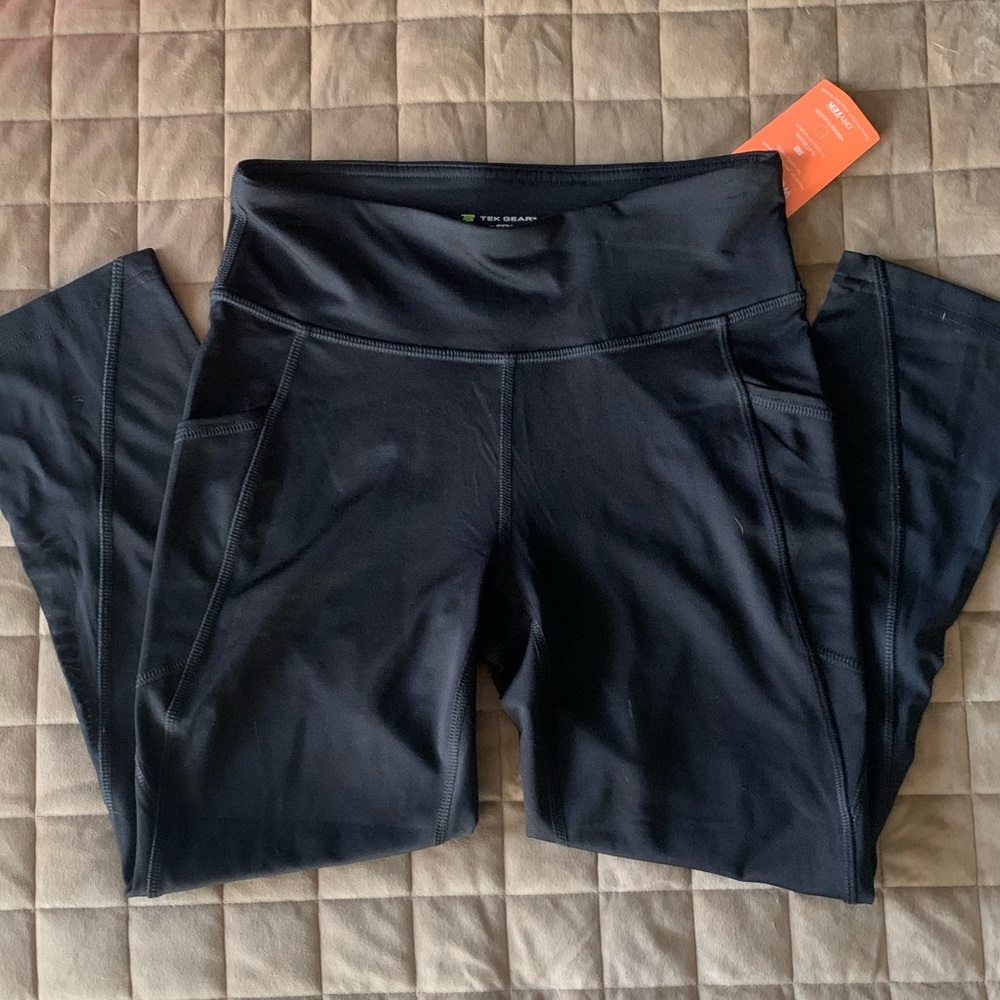 Two Gear Crop Leggings
